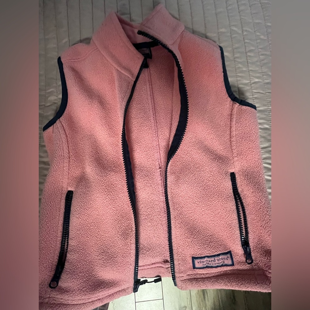Vineyard Vines girl pink vest